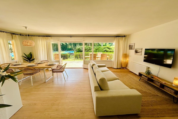 Foto van Appartement in Calella met Uitzicht op Zee - Vakantiehuis in Calella de Palafrugell - LivingRoom
