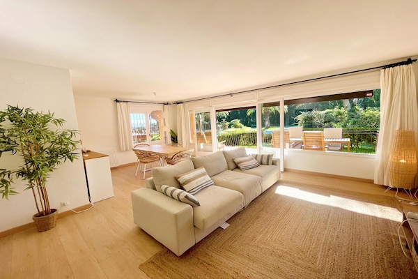 Foto van Appartement in Calella met Uitzicht op Zee - Vakantiehuis in Calella de Palafrugell - LivingRoom