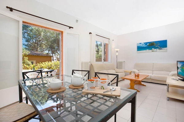 Foto van Appartement in Spanje bij Strand & Centrum - Vakantiehuis in Llafranc - LivingRoom