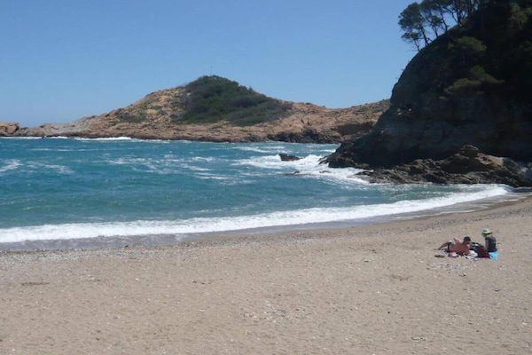 Foto van Villa in Blanes met Zwembad en Strandzicht - Vakantiehuis in Blanes - AreaSummer20KM