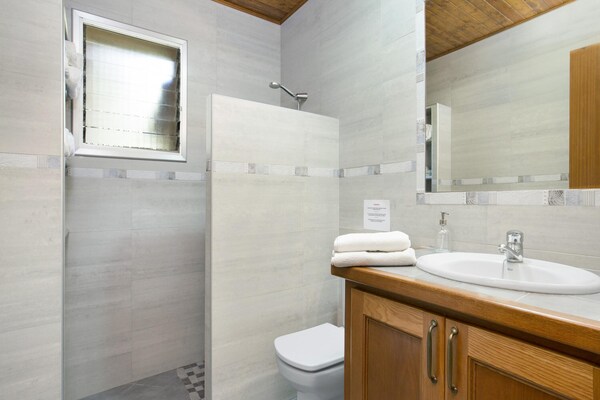 Foto van Villa aan Costa Brava met Privézwembad - Vakantiehuis in Vidreres - BathRoom