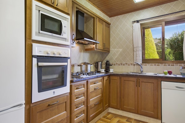 Foto van Villa aan Costa Brava met Privézwembad - Vakantiehuis in Vidreres - Kitchen