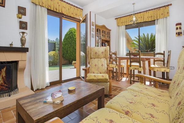 Foto van Villa aan Costa Brava met Privézwembad - Vakantiehuis in Vidreres - LivingRoom