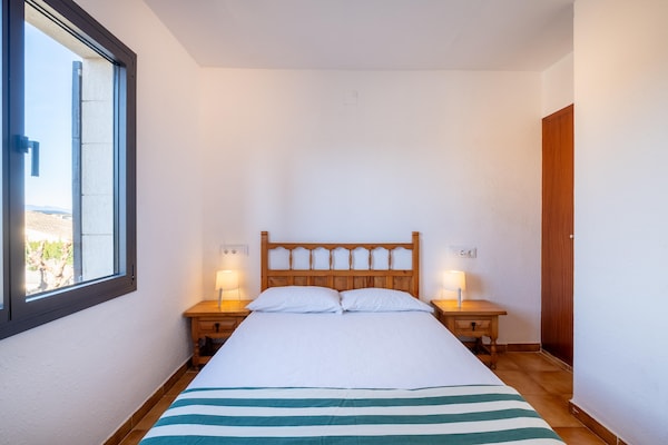 Foto van Huis in Catalonië bij de Zee - Vakantiehuis in Sant Pere Pescador - BedRoom