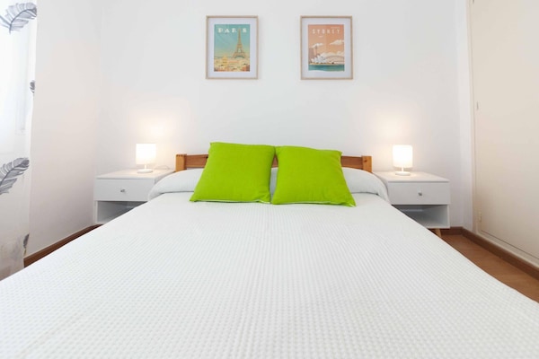 Foto van Appartement in Roses met Zeezicht & Zwembad - Vakantiehuis in Rosas / Roses - BedRoom