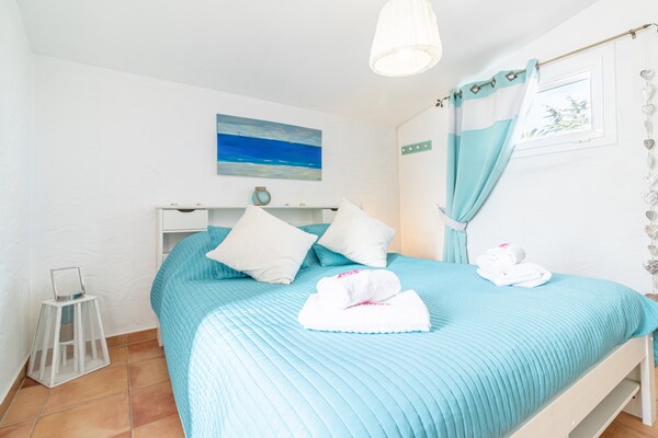 Foto van Villa in Empuriabrava met Privézwembad - Vakantiehuis in Empuriabrava - BedRoom