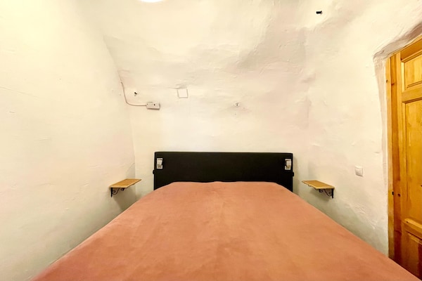 Foto van Grotwoning in Cúllar bij Tabernas Woestijn - Vakantiehuis in Cúllar - BedRoom