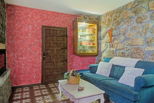 Foto van Appartement in Galapagar met Spa en Uitzicht - Vakantiehuis in Galapagar - LivingRoom