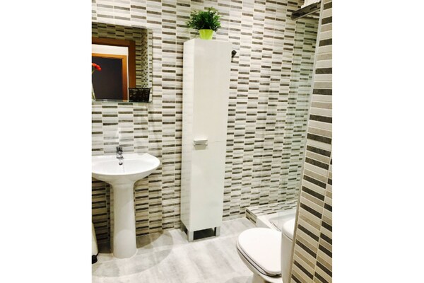 Foto van Malaga Refino Appartement met Dakzwembad - Vakantiehuis in Malaga - BathRoom