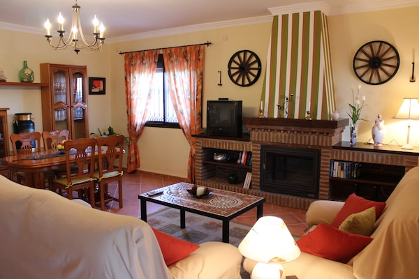 Foto van Landhuis in La Joya met privézwembad - Vakantiehuis in La Joya - LivingRoom