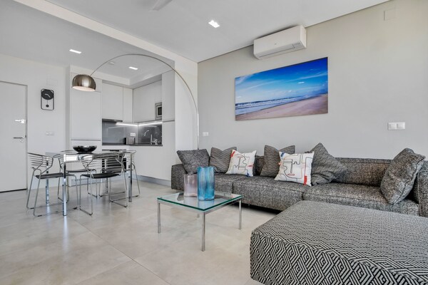 Foto van Appartement in Torremolinos bij Bajondillo - Vakantiehuis in Torremolinos - LivingRoom