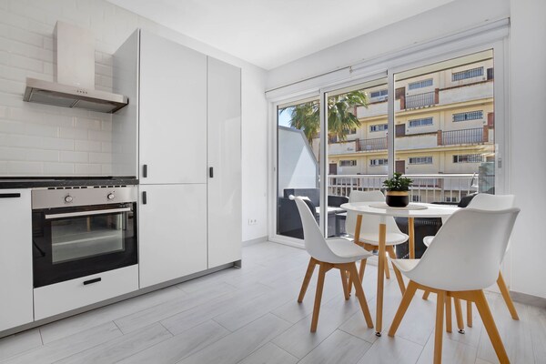 Foto van Appartement aan het strand met terras - Vakantiehuis in Torremolinos - Kitchen