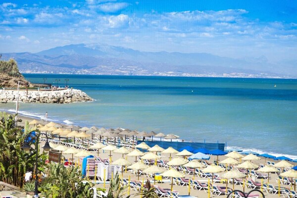Foto van Appartement aan het strand met terras - Vakantiehuis in Torremolinos - AreaSummer5KM