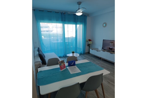 Foto van Appartement met strandzicht - Vakantiehuis in Benalmádena - DiningRoom