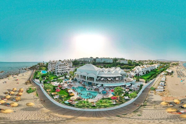 Foto van Modern appartement in Mijas Costa - Vakantiehuis in Mijas - ExteriorSummer