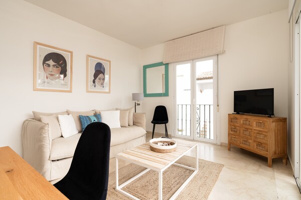 Foto van Gezellig tuinappartement aan zee - Vakantiehuis in Estepona - LivingRoom