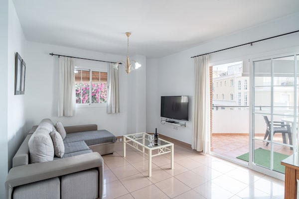 Foto van Appartement in Nerja bij Burriana Strand - Vakantiehuis in Nerja - LivingRoom