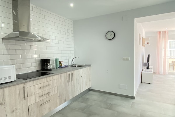 Foto van Appartement in Nerja bij El Salón Strand - Vakantiehuis in Nerja - Kitchen