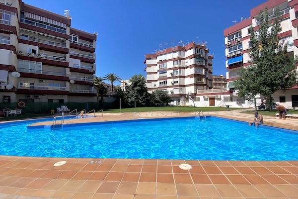 Foto van Appartement in Nerja met Zeezicht en Zwembad - Vakantiehuis in Nerja - PoolOfHouse