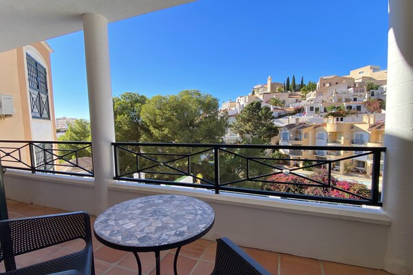 Foto van Villa in Nerja met privézwembad en strand - Vakantiehuis in Nerja - TerraceBalcony