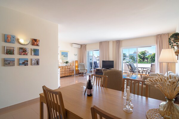 Foto van Appartement in Nerja bij Burriana Strand - Vakantiehuis in Nerja - DiningRoom