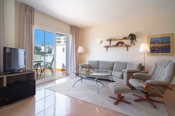 Foto van Appartement in Nerja bij Burriana Strand - Vakantiehuis in Nerja - LivingRoom