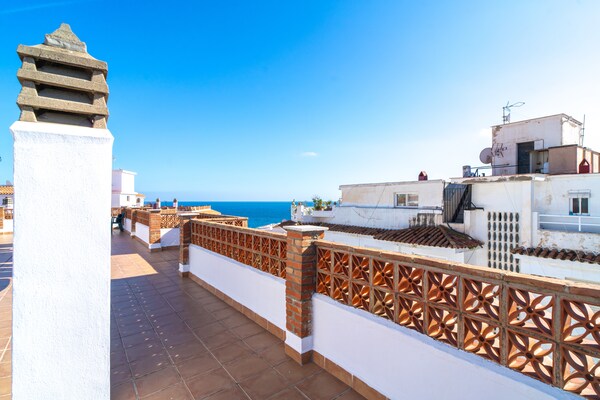 Foto van Studio in Nerja bij Torrecilla Strand - Vakantiehuis in Nerja - Outdoor