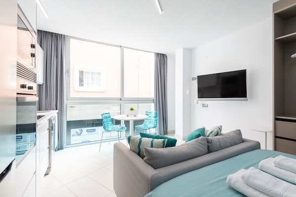 Foto van Appartement in Las Palmas bij Las Canteras - Vakantiehuis in Las Palmas de Gran Canaria - LivingRoom