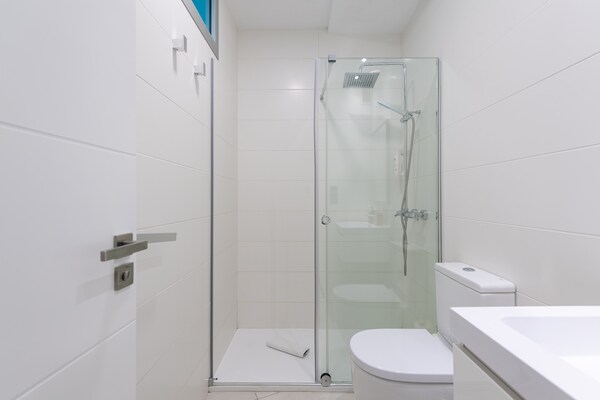 Foto van Appartement in Las Palmas bij Las Canteras - Vakantiehuis in Las Palmas de Gran Canaria - BathRoom