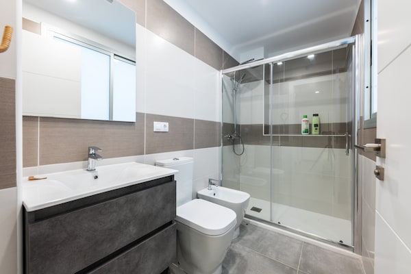 Foto van Huis in Las Palmas bij Las Canteras - Vakantiehuis in Las Palmas de Gran Canaria - BathRoom