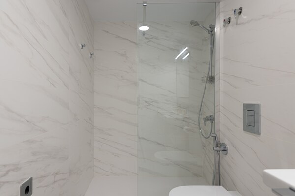 Foto van Appartement in Las Palmas bij Las Canteras - Vakantiehuis in Las Palmas de Gran Canaria - BathRoom