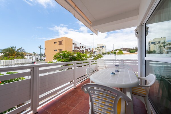 Foto van Appartement bij San Agustín Strand - Vakantiehuis in San Bartolomé de Tirajana - TerraceBalcony