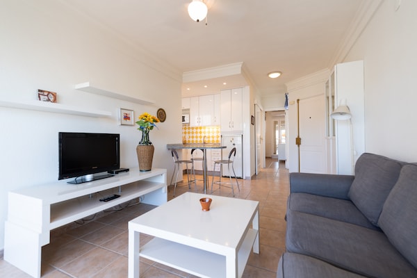 Foto van Appartement bij San Agustín Strand - Vakantiehuis in San Bartolomé de Tirajana - LivingRoom