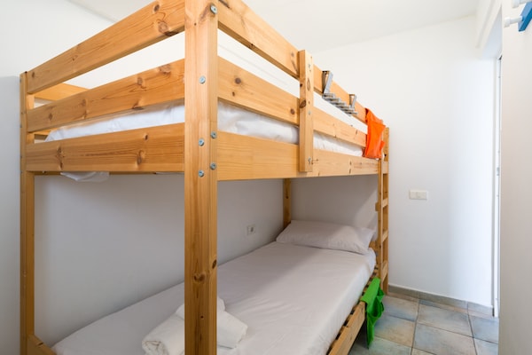 Foto van Appartement in San Agustín bij het Strand - Vakantiehuis in San Bartolomé de Tirajana - BedRoom