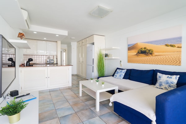 Foto van Appartement in San Agustín bij het Strand - Vakantiehuis in San Bartolomé de Tirajana - LivingRoom