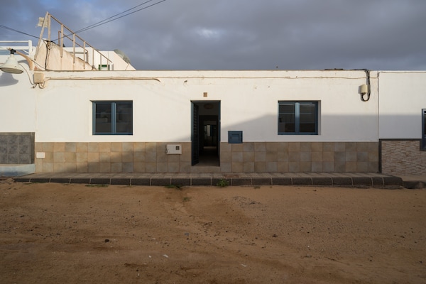Foto van Huis aan zee in Caleta de Sebo, La Graciosa - Vakantiehuis in Caleta de Sebo - Outdoor