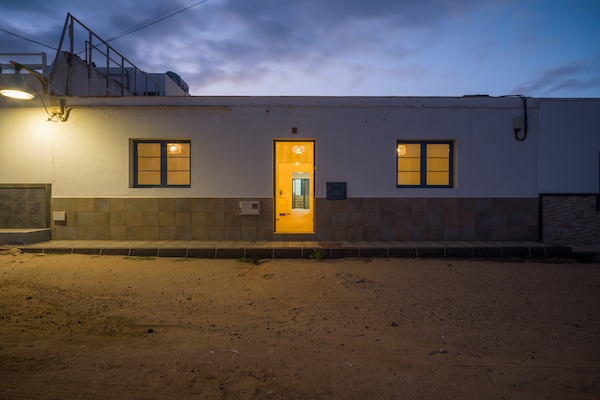 Foto van Huis aan zee in Caleta de Sebo, La Graciosa - Vakantiehuis in Caleta de Sebo - Outdoor
