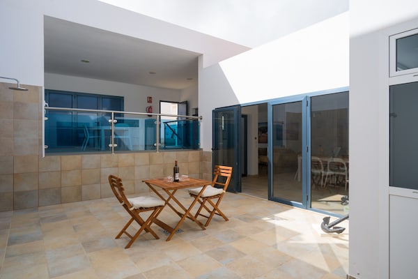 Foto van Huis aan zee in Caleta de Sebo, La Graciosa - Vakantiehuis in Caleta de Sebo - Resort