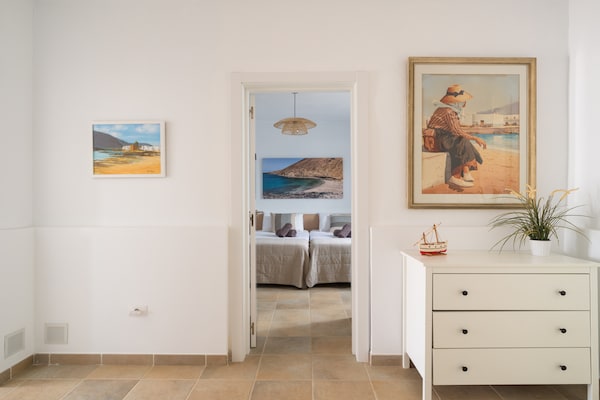 Foto van Huis aan zee in Caleta de Sebo, La Graciosa - Vakantiehuis in Caleta de Sebo - BedRoom