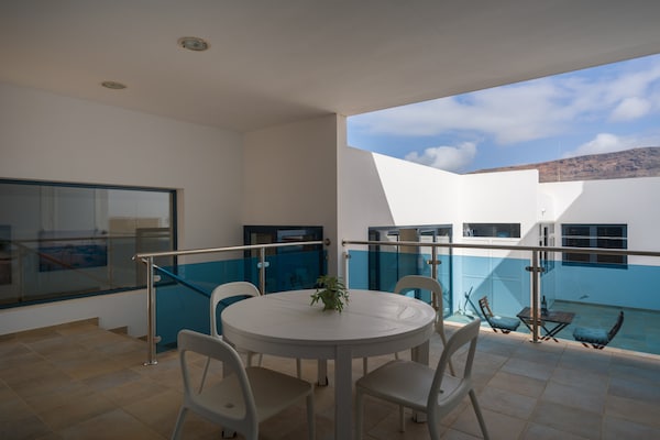 Foto van Huis aan zee in Caleta de Sebo, La Graciosa - Vakantiehuis in Caleta de Sebo - TerraceBalcony