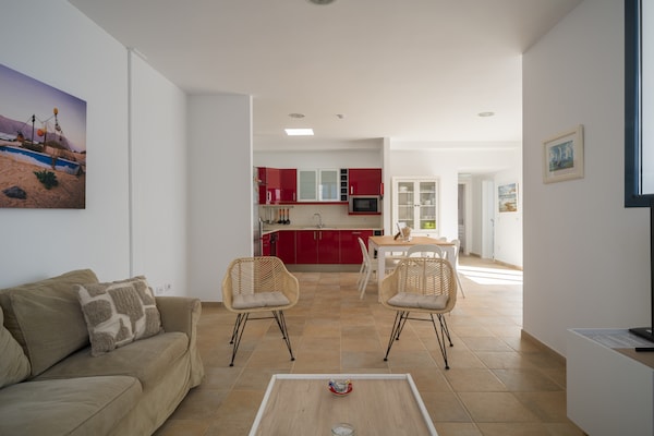 Foto van Huis aan zee in Caleta de Sebo, La Graciosa - Vakantiehuis in Caleta de Sebo - LivingRoom