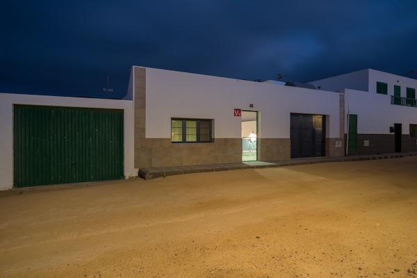 Foto van Huis aan zee in Caleta de Sebo, La Graciosa - Vakantiehuis in Caleta de Sebo - Outdoor