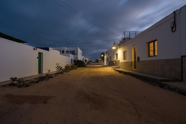 Foto van Huis aan zee in Caleta de Sebo, La Graciosa - Vakantiehuis in Caleta de Sebo - Outdoor
