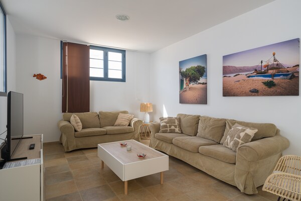 Foto van Huis aan zee in Caleta de Sebo, La Graciosa - Vakantiehuis in Caleta de Sebo - LivingRoom