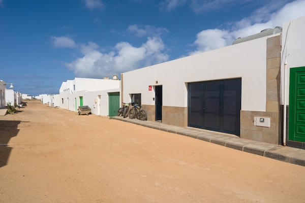Foto van Huis aan zee in Caleta de Sebo, La Graciosa - Vakantiehuis in Caleta de Sebo - Outdoor