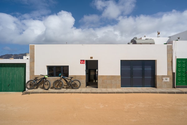 Foto van Huis aan zee in Caleta de Sebo, La Graciosa - Vakantiehuis in Caleta de Sebo - Outdoor
