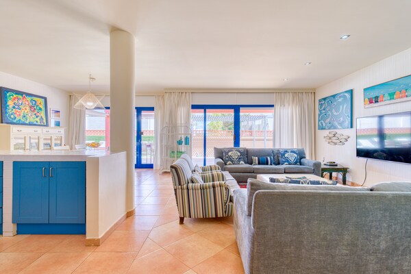 Foto van Villa in Corralejo bij het strand - Vakantiehuis in Corralejo - LivingRoom