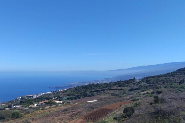 Foto van Vakantiehuis in Garachico met bergzicht - Vakantiehuis in Genovés - AreaSummer20KM
