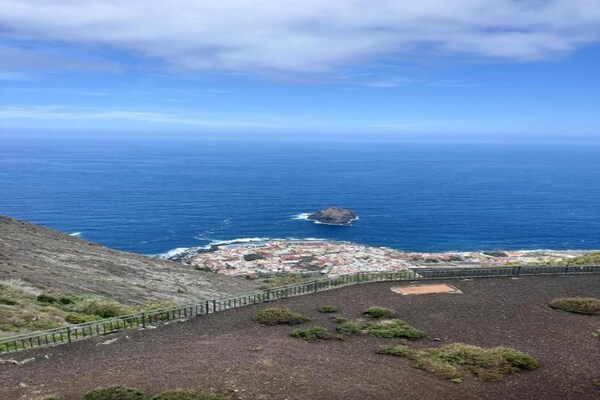 Foto van Vakantiehuis in Garachico met bergzicht - Vakantiehuis in Genovés - AreaSummer20KM