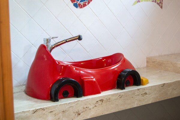 Foto van Cottage in Tarragona met Privéstrand - Vakantiehuis in La Torre del Sol, Tarragona - RecreationRoom